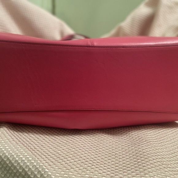 Coach Carlyle - Picture 7 of 12